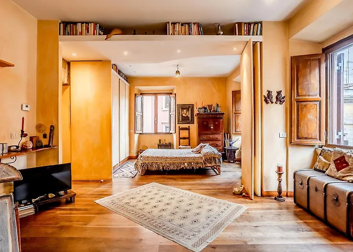 Charming Bright Colosseum Apartment Rzym, Włochy