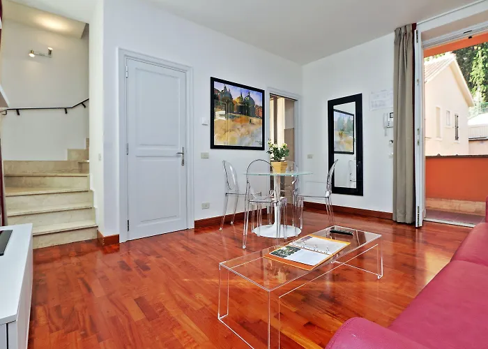 Piazzetta Margutta - My Extra Home Rome, Italy