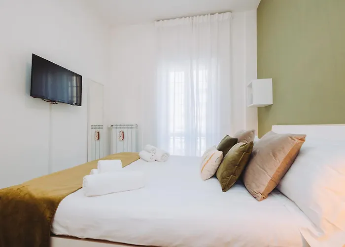 Ottoboni Apartment, 4 persone, balcone, Wi-Fi, Stazione Tiburtina Roma, Italia