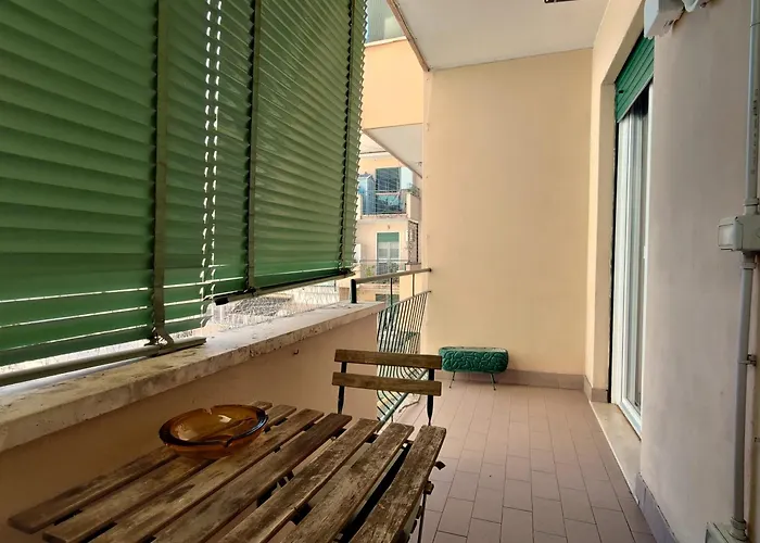 Guesthost - San Giovanni Apartment With Balcony Rzym, Włochy