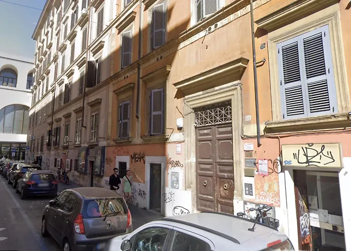 Upi-Up Rome Staying, Italy