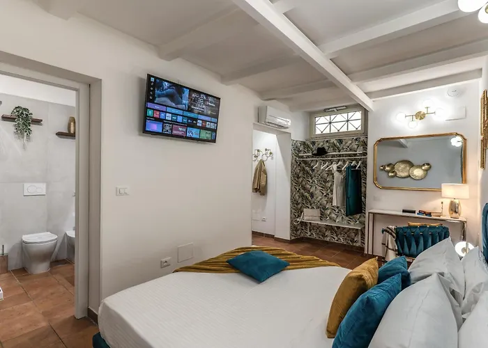 Colosseum Royal Apartment Rome, Italy