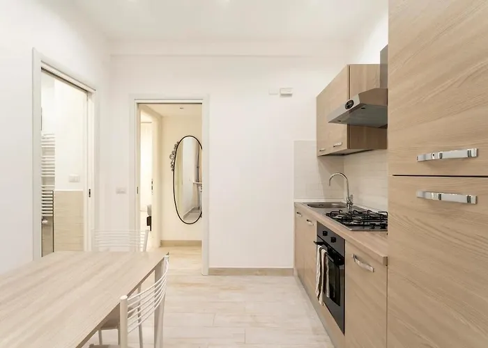 First Floor Apartment Roma, Italia