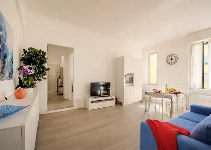 Romano Apartments -Filip & Maril - Cozy Apartments Near The Metro, Italia