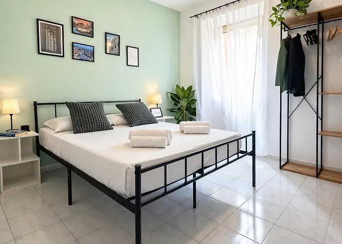 Metro At The Door- Colosseo 6 Min- 2Br Ac Wifi Roma, Italia