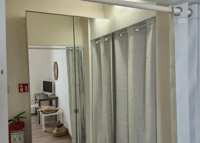 Casa Volsci, 2 Camere 2 Bagni, Roma Centro, Italy