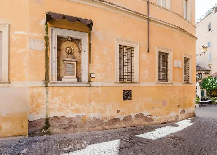 Cuore Di Roma Con Terrazza Privata A Piazza Venezia, Italy