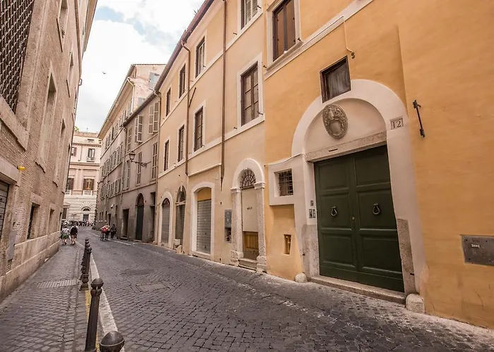Appartamenti - Via Del Monte Della Farina Rome, Italy
