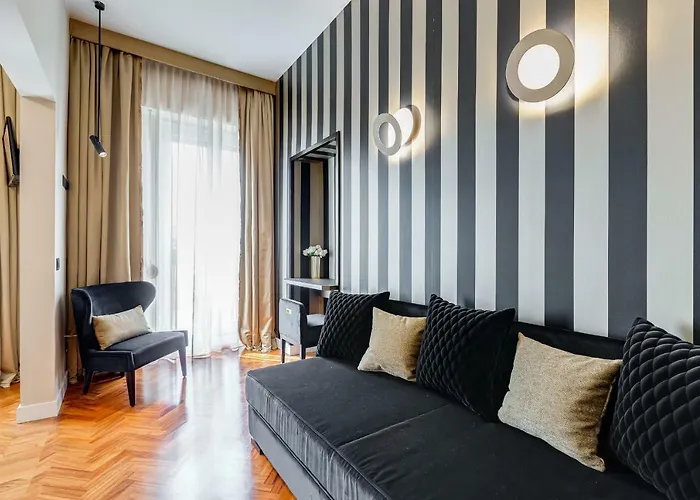 Frattina High-End Apt Rome, Italy
