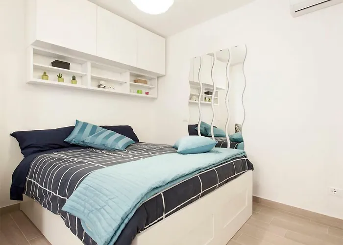 Condotti Apartment Rzym, Włochy
