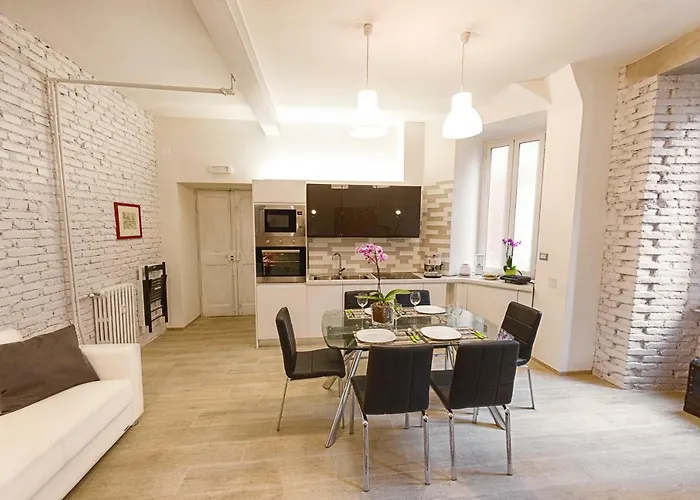 Modern Apartment Near Colosseum Roma, Italia