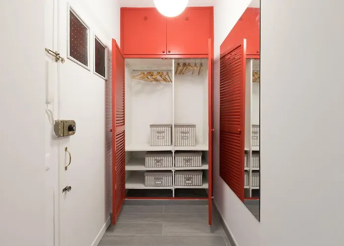 Appartamento Quiet Pied A Terre With Terrace In Borgo Pio Roma, Italia