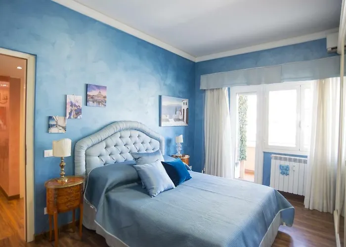 Stradivari Luxury Apartment Rzym, Włochy