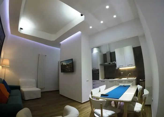 Poliziano Apartment Roma, Itália