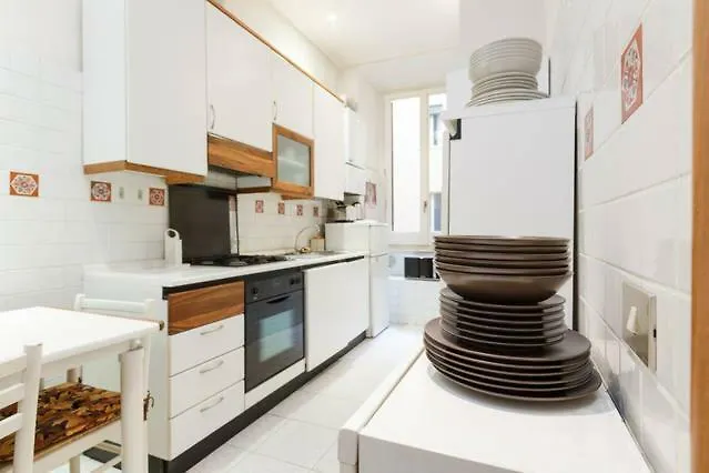 Low Cost Apartment In Amazing Position - Casa Vacanze Risorgimento Roma, Italia