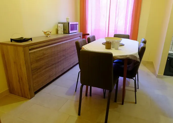 Villa Ella Roma, Italia