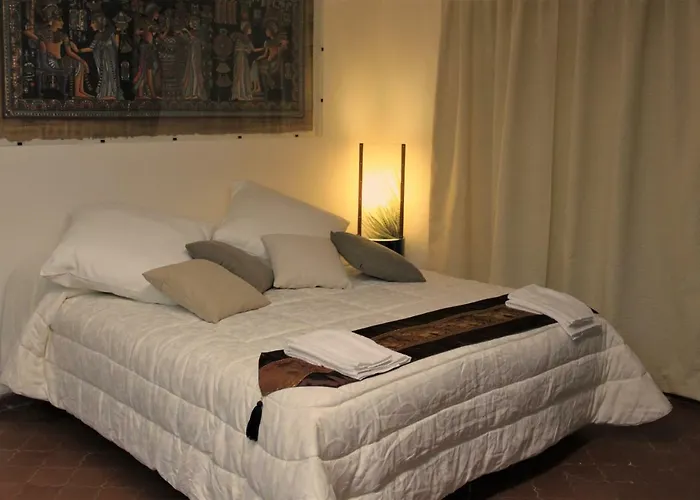 Appartamento Loft con giardino in zona Appia Antica Roma, Italia
