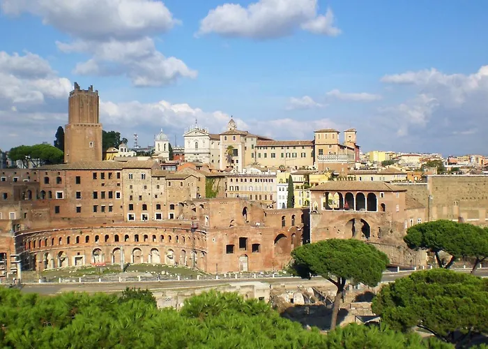 Roma center Fori Imperiali Raffy's charming Suite, Italia