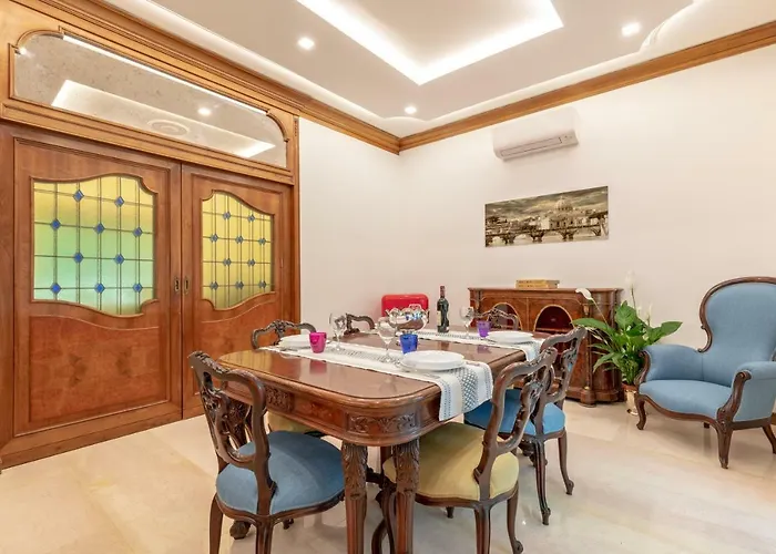 First Class Rome Apartments, Italia