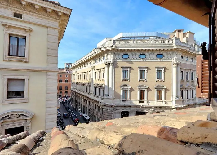 Rent In Rome Trevi Fountain Suite, Italy