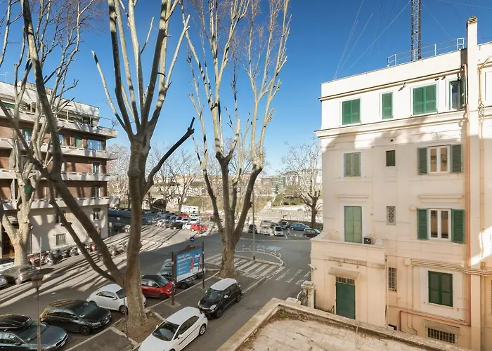 R.C. Giulio Cesare. Loft In Centro