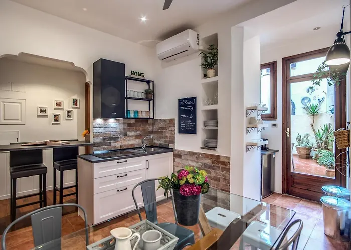 Spanish Steps Miracle Suite