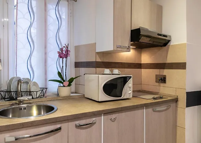 Dulcis In Colosseo Apartments