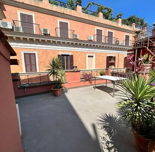 Campo De' Fiori Rooftop Apartment