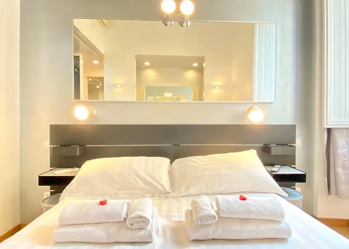 Kiss Me Rome Luxury Rooms